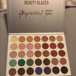 Beauty glazed eyeshadow palette (never used)